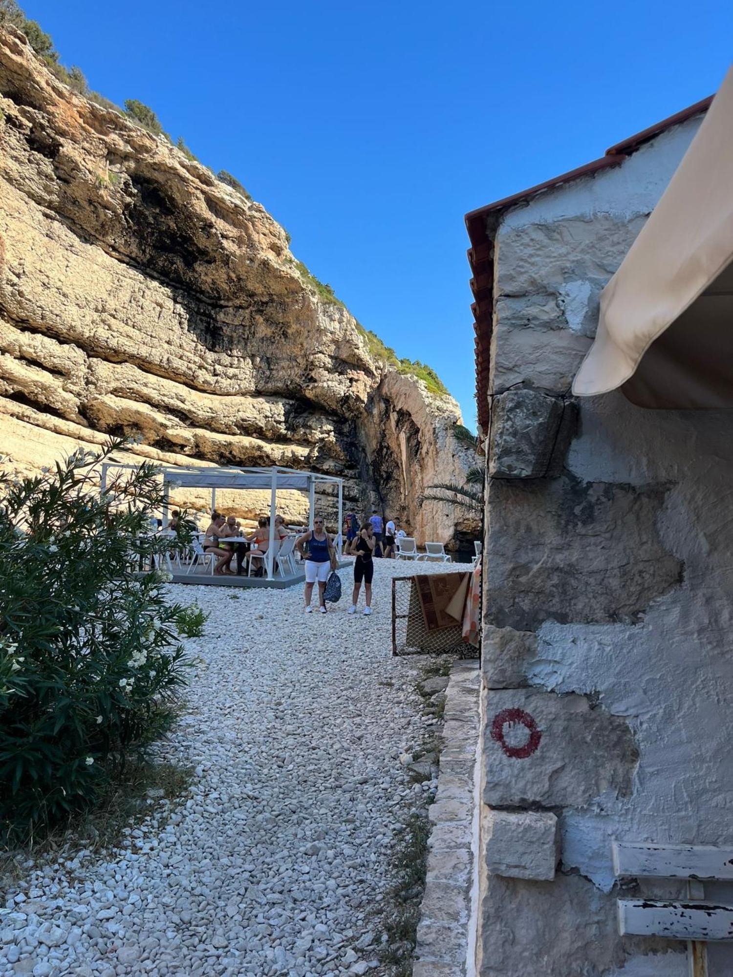 Holiday Home Stiniva Vis Bagian luar foto