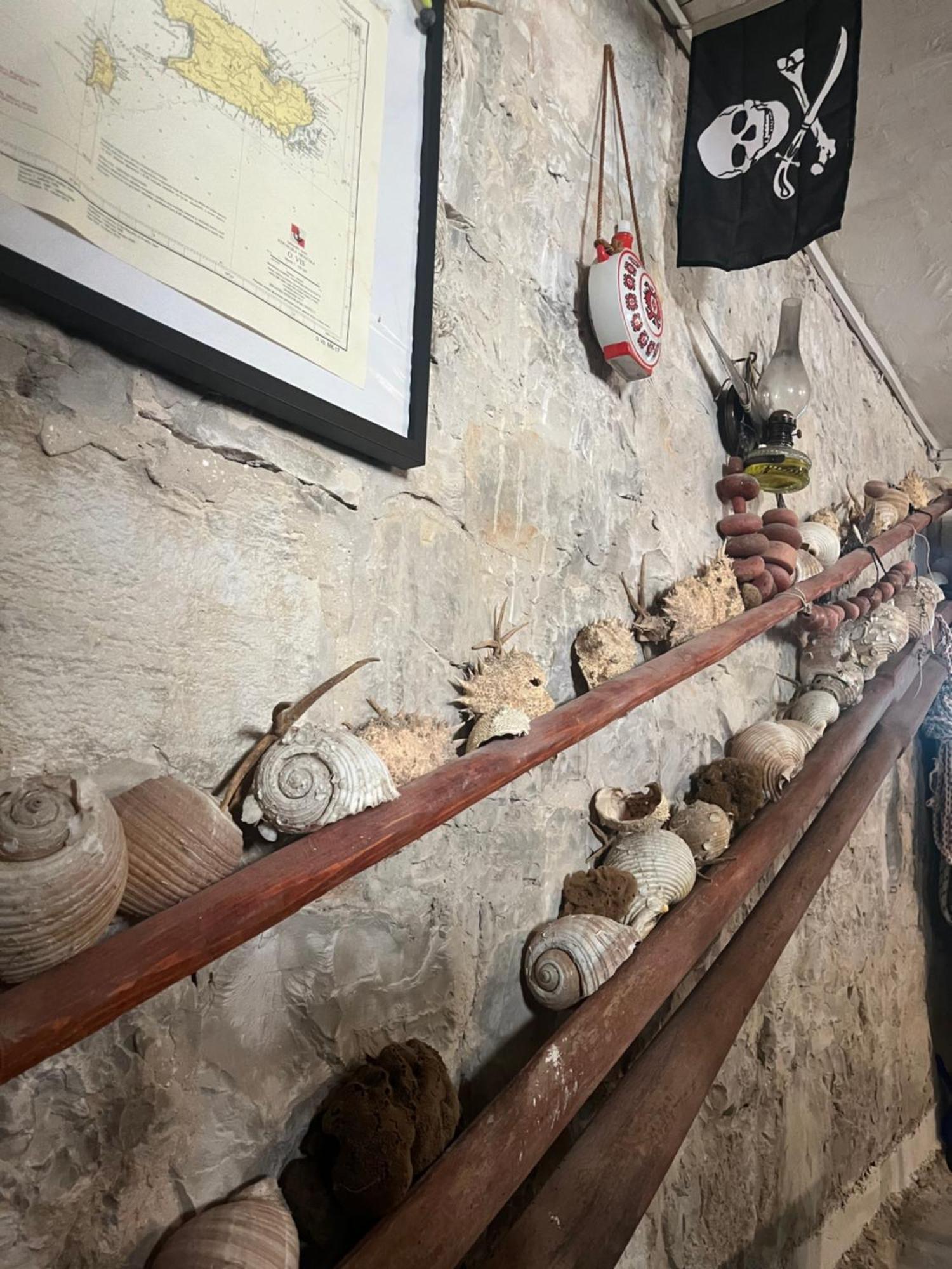Holiday Home Stiniva Vis Bagian luar foto